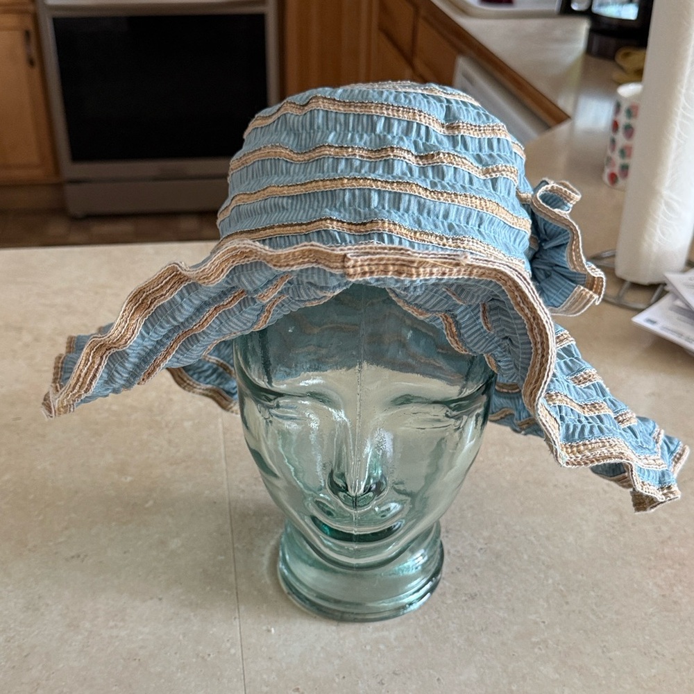 Unique sun hat - Picture 4 of 6